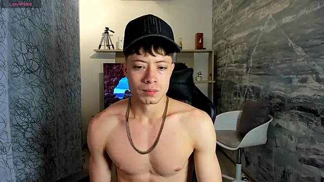 marcuscollins1  online show from 02/12/26, 12:33