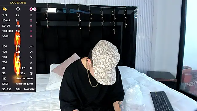 marcuscollins1  online show from 02/28/26, 01:56