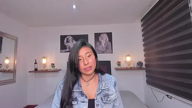 Nohemi louse online show from 02/01/25, 07:23