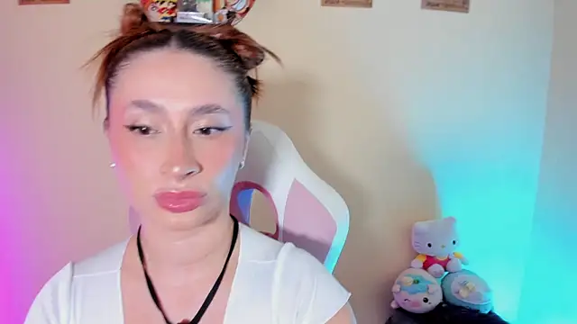 Snapshot of chloe_rockss_ chatting on 07/08/26, 08:24 chloe rockss online show from 07/08/26, 08:24