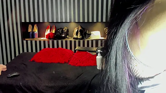 Mara Gonzalez online show from 05/08/26, 11:59