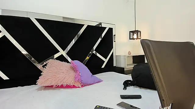 Annyrosee online show from 02/08/25, 07:38