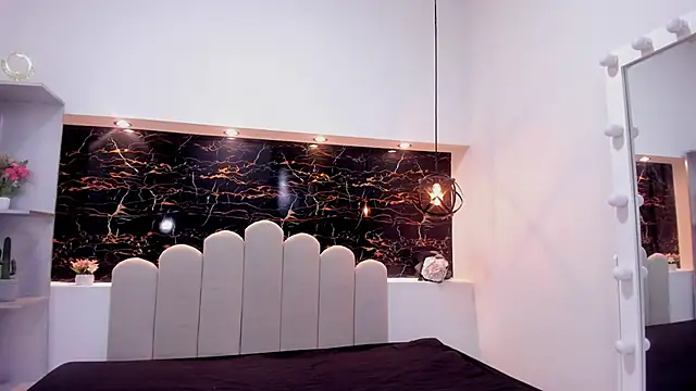 Annyrosee online show from 02/28/26, 01:39