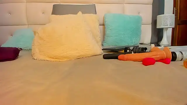 DayannaBronx online show from 09/14/25, 08:30