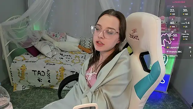 kaisajenner online show from 02/09/25, 01:11