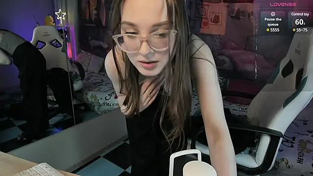 kaisajenner online show from 02/21/25, 05:42