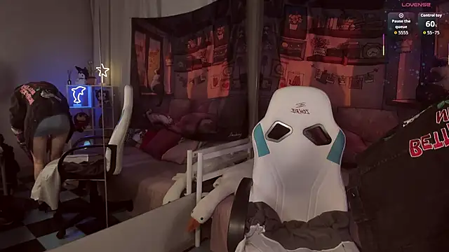 kaisajenner online show from 09/22/25, 07:16