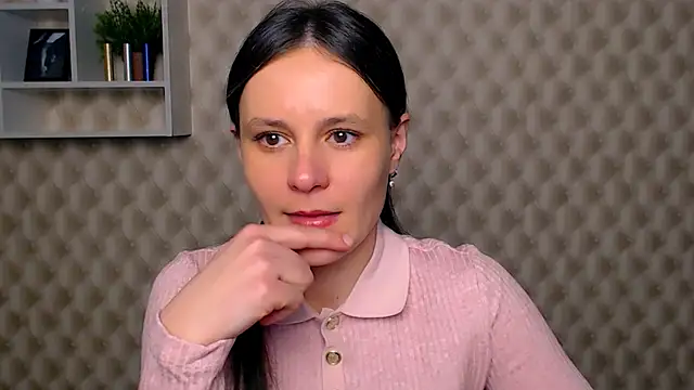 ValeriaHeart  online show from 02/25/25, 12:55