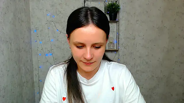 ValeriaHeart  online show from 03/13/25, 01:29