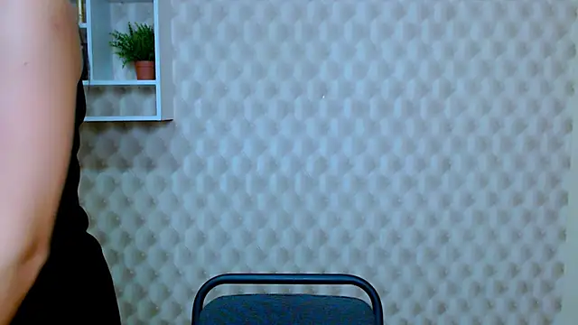 ValeriaHeart  online show from 12/01/25, 11:48