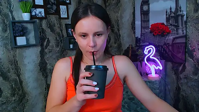 ValeriaHeart  online show from 12/03/25, 01:20