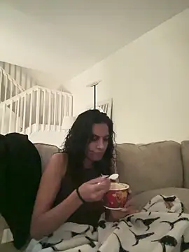 Liyah 19 online show from 06/10/26, 07:13