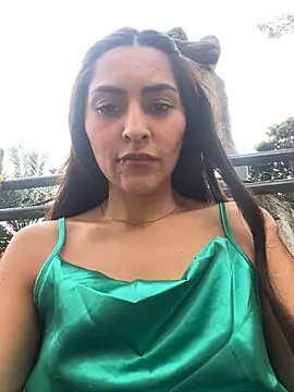 Sofiadelacruz online show from 04/13/26, 10:04