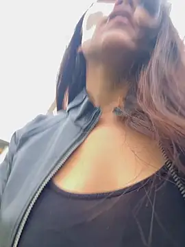 Sofiadelacruz online show from 04/15/26, 08:31