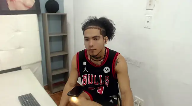 LihanJor 23 online show from 02/21/25, 12:17