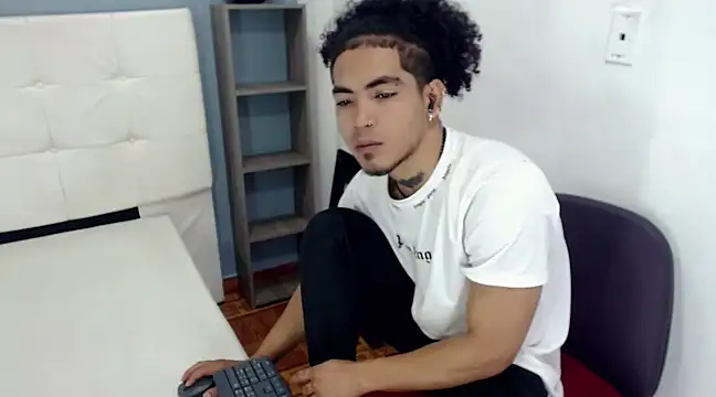 LihanJor 23 online show from 02/22/25, 03:56