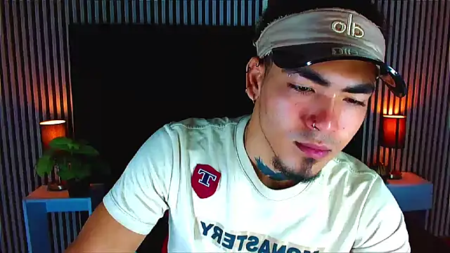 LihanJor 23 online show from 10/21/25, 01:56