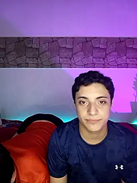 Snapshot of jacob_and_sam chatting on 02/21/25, 06:18 jacob and sam online show from 02/21/25, 06:18