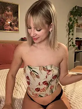 rileylovesyou online show from 02/17/25, 02:53