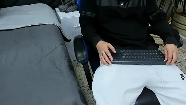 roan birkin online show from 03/26/26, 07:19