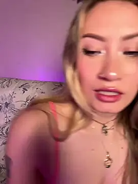 Snapshot of Lally_Valencia__ chatting on 03/20/25, 05:57 Lally Valencia online show from 03/20/25, 05:57