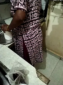 Snapshot of sdfuubjkn chatting on 04/06/26, 05:52 sdfuubjkn online show from 04/06/26, 05:52