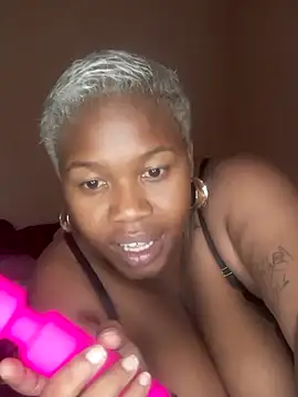 Snapshot of holidtic_justice chatting on 11/06/25, 01:23 holidtic justice online show from 11/06/25, 01:23