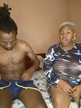 Snapshot of holidtic_justice chatting on 11/12/25, 01:44 holidtic justice online show from 11/12/25, 01:44