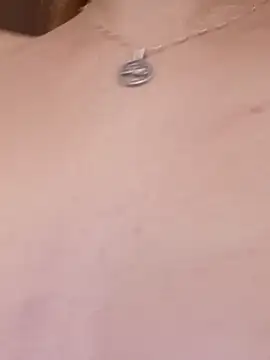 Mia RainX online show from 12/18/25, 11:49