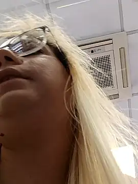 Mia RainX online show from 05/14/26, 10:00