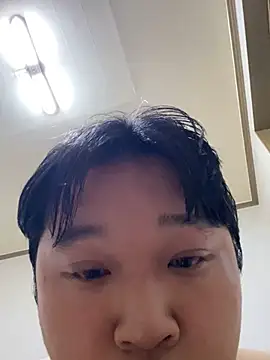 offwhite777 online show from 02/07/25, 01:53