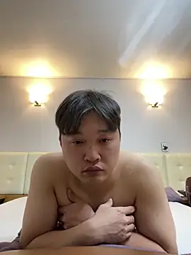 offwhite777 online show from 02/19/25, 08:10