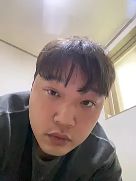 offwhite777 online show from 02/21/25, 05:46