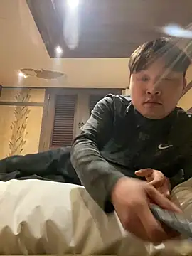 offwhite777 online show from 02/27/25, 10:26