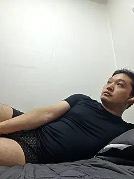 offwhite777 online show from 12/01/25, 03:06