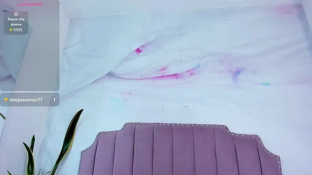 Lia Guzman online show from 09/21/25, 03:30