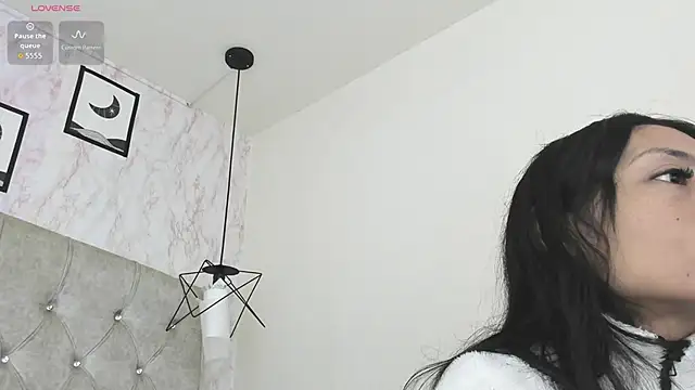 Snapshot of Raichell_ chatting on 07/01/26, 12:18 Raichell online show from 07/01/26, 12:18