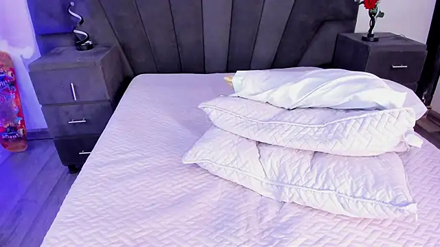 JhoanLeandro online show from 02/23/25, 07:11