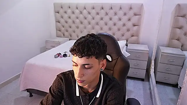 JhoanLeandro online show from 03/03/26, 07:03