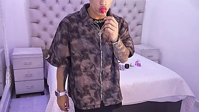 JhoanLeandro online show from 03/07/26, 05:26