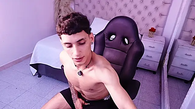 JhoanLeandro online show from 04/26/26, 06:11