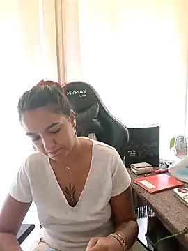 Pantaneirasexy online show from 12/17/25, 12:33