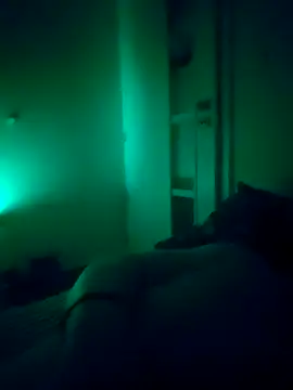 bouraktom6 online show from 10/18/25, 04:37