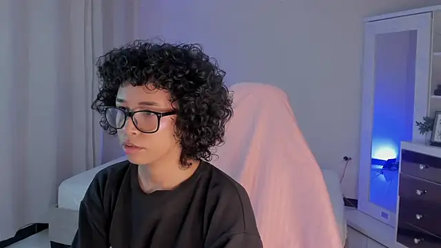 leahaltomm online show from 02/11/25, 10:48