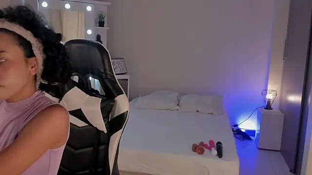 leahaltomm online show from 03/20/25, 07:46