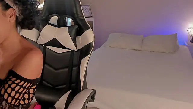 leahaltomm online show from 03/22/25, 05:41