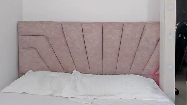 leahaltomm online show from 10/29/25, 07:59