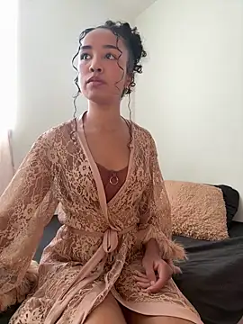 leahaltomm online show from 02/04/26, 02:01