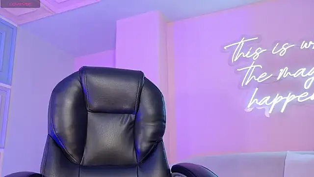 Snapshot of AmaiaHaywood chatting on 11/12/25, 05:19 AmaiaHaywood online show from 11/12/25, 05:19