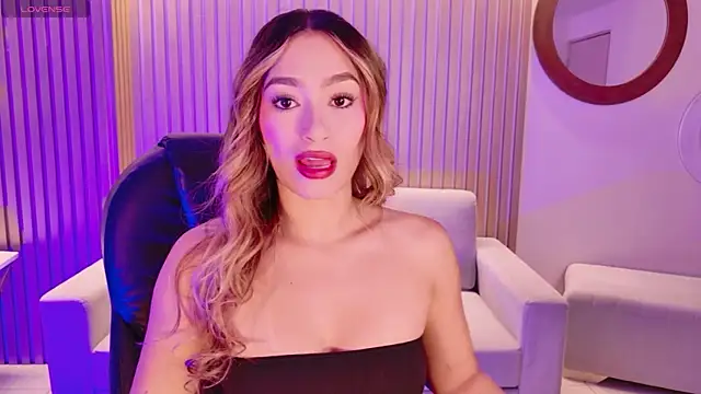 Snapshot of AmaiaHaywood chatting on 11/14/25, 04:55 AmaiaHaywood online show from 11/14/25, 04:55